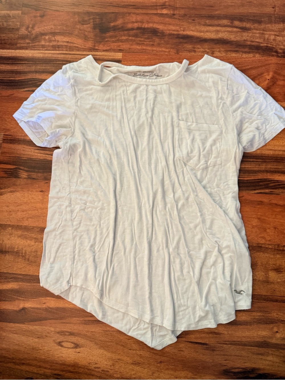 Hollister White Short Sleeve Pocket Tee